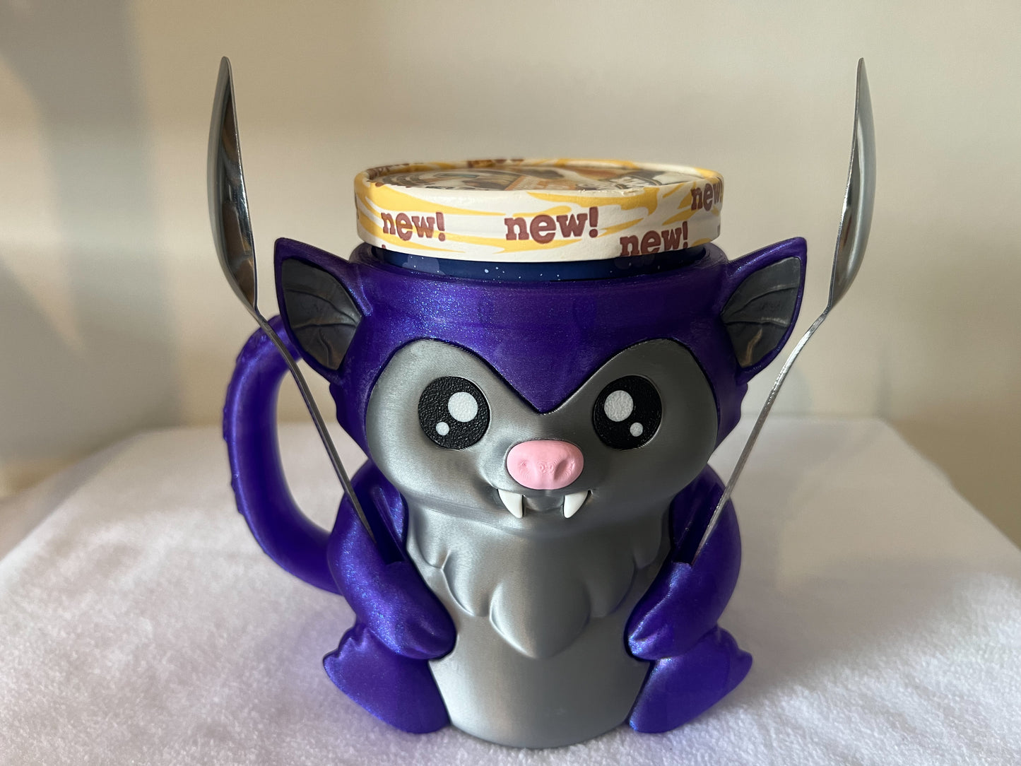 🦇🍦 Binky the Bat Ice Cream Holder 🍦🦇