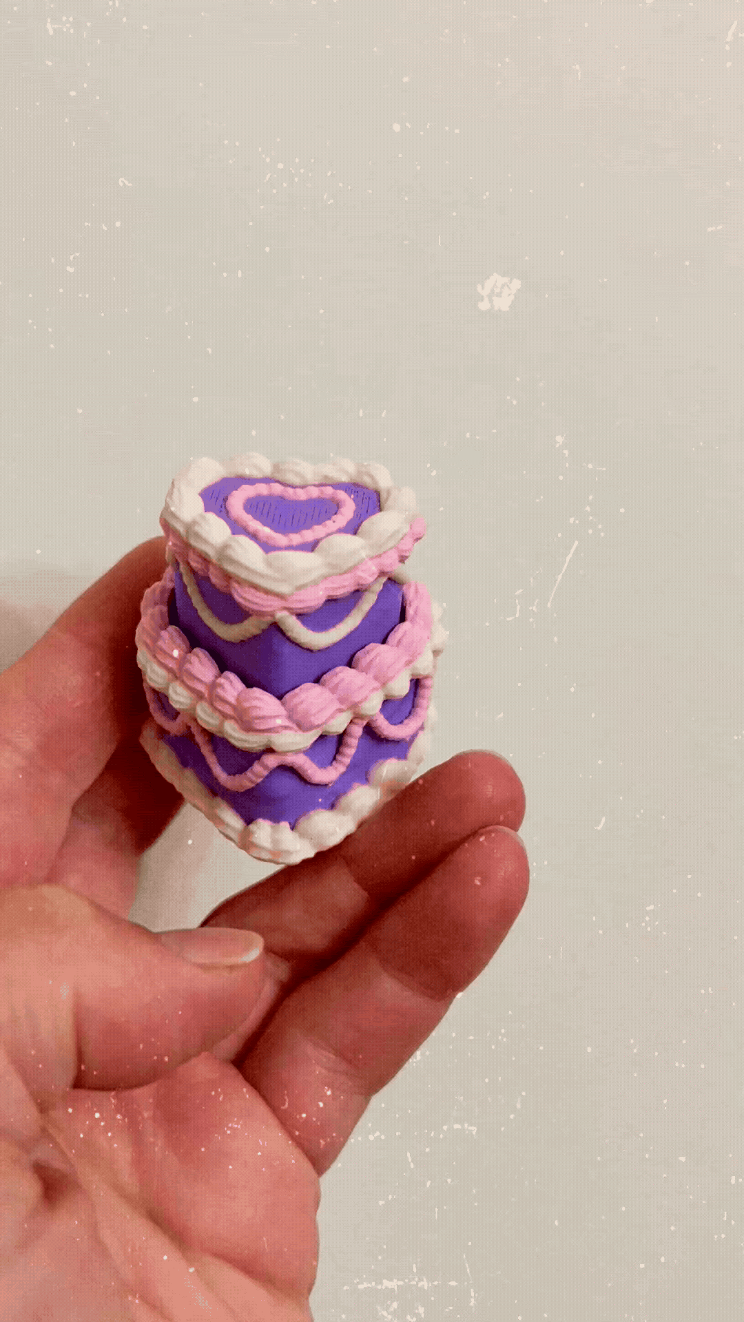 Heart Cake Fidget โ A Sweet Treat You Can Click!